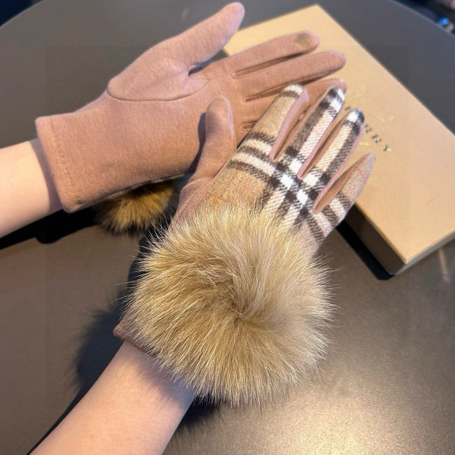 GLOVES IN COLORFUL WOOL AND RABBIT FUR 462256