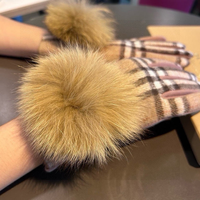 GLOVES IN COLORFUL WOOL AND RABBIT FUR 462256
