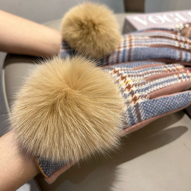 GLOVES IN COLORFUL WOOL AND RABBIT FUR 462257