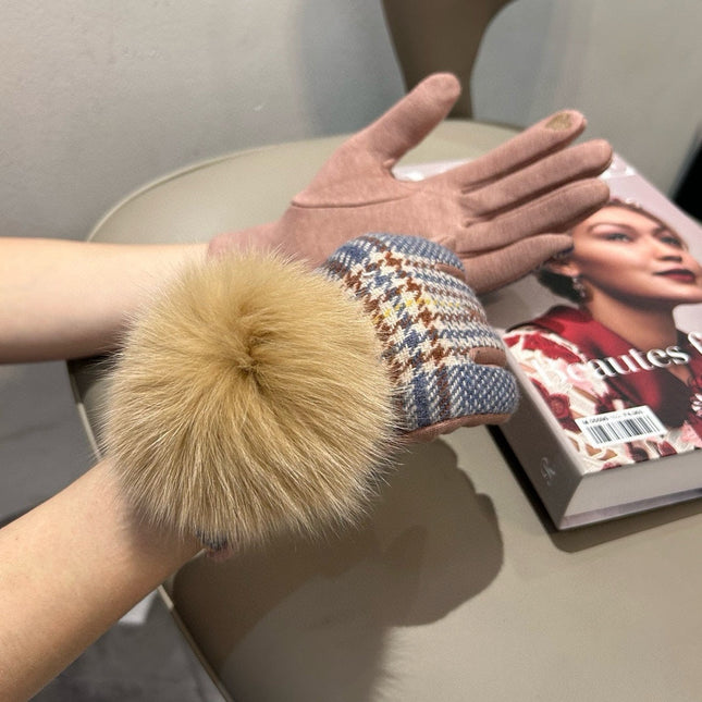 GLOVES IN COLORFUL WOOL AND RABBIT FUR 462257
