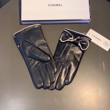 GLOVES IN BLACK LAMBSKIN 462262