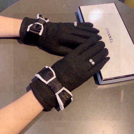 Collection image for: CHANEL GLOVES