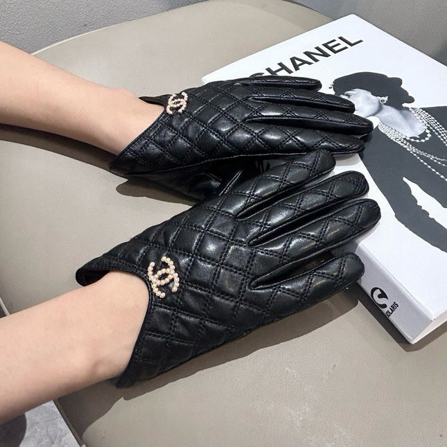 GLOVES IN BLACK LAMBSKIN 465006
