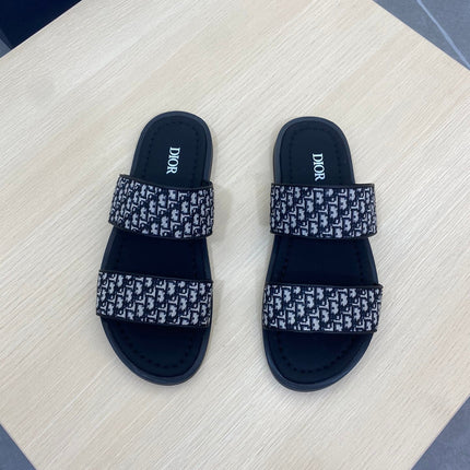 CD DOUBLE STRAP SLIPPER BLACK AND WHITE JACQUARD