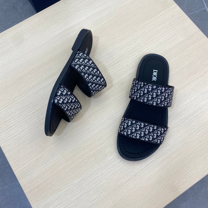 CD DOUBLE STRAP SLIPPER BLACK AND WHITE JACQUARD