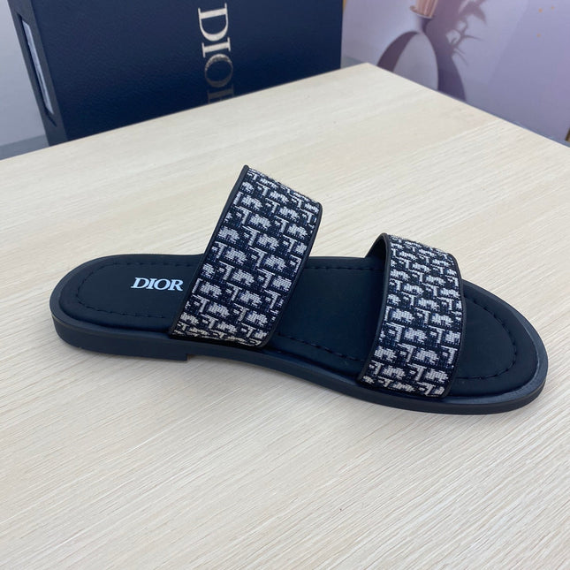 CD DOUBLE STRAP SLIPPER BLACK AND WHITE JACQUARD
