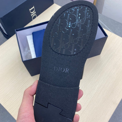 CD SYMBOL SLIDE CUT SANDAL BLACK JACQUARD
