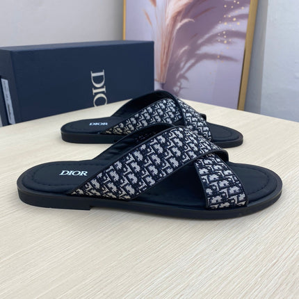 CD ALIAS SANDAL BLACK AND WHITE JACQUARD