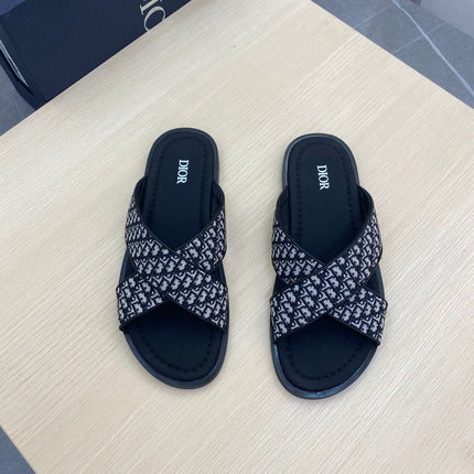 CD ALIAS SANDAL BLACK AND WHITE JACQUARD