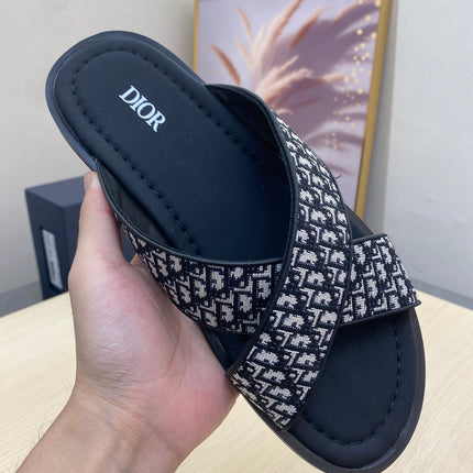 CD ALIAS SANDAL BLACK AND WHITE JACQUARD