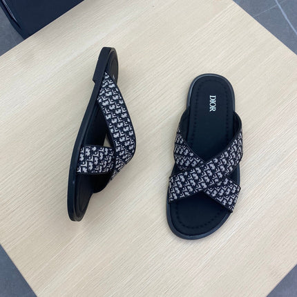 CD ALIAS SANDAL BLACK AND WHITE JACQUARD
