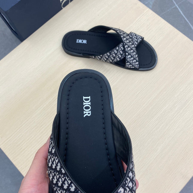 CD ALIAS SANDAL BLACK AND WHITE JACQUARD