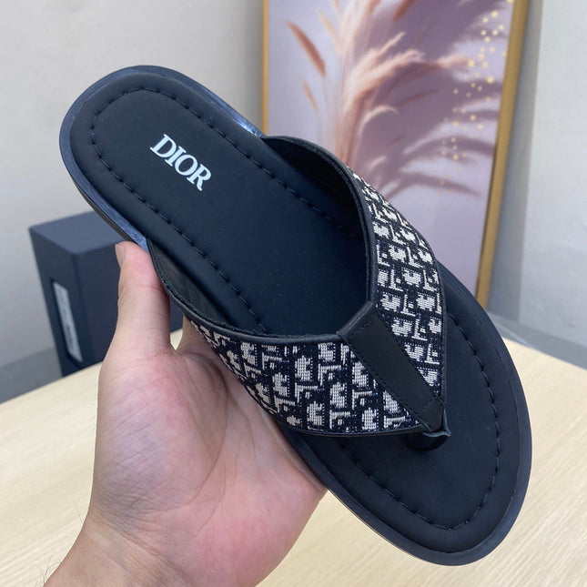 CD ALIDAS FLIP-FLOPS BLACK AND WHITE JACQUARD