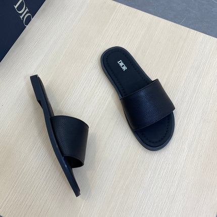 CD SLIDE ALIDAS SLIPPER BLACK GRAINED CALFSKIN