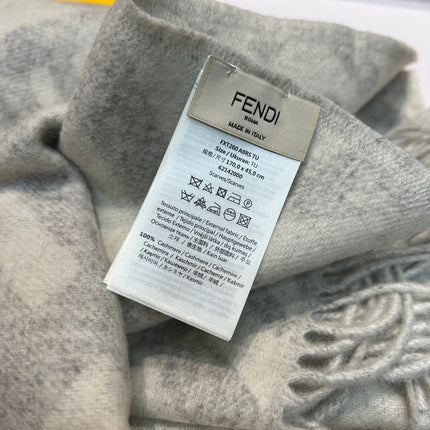 FF 170 CM SCARF IN DOVE GREY WOOL AND CASHMERE