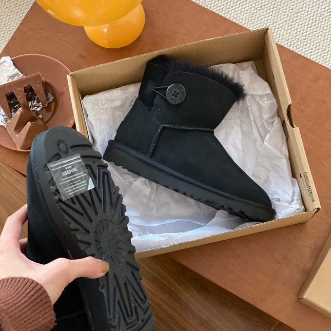MINI BAILEY BUTTON II BOOT IN BLACK SUEDE AND SILK COTTON PADDING