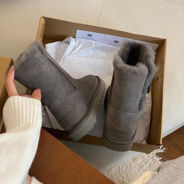 CLASSIC BAILEY BOOTS WITH BUTTONS IN SMOKE GRAY SUEDE AND WOOL LINED