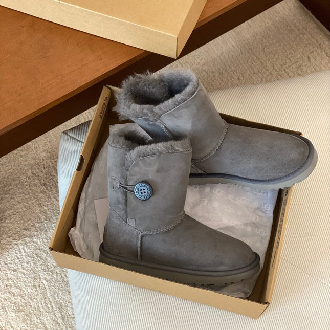 CLASSIC BAILEY BOOTS WITH BUTTONS IN SMOKE GRAY SUEDE AND WOOL LINED