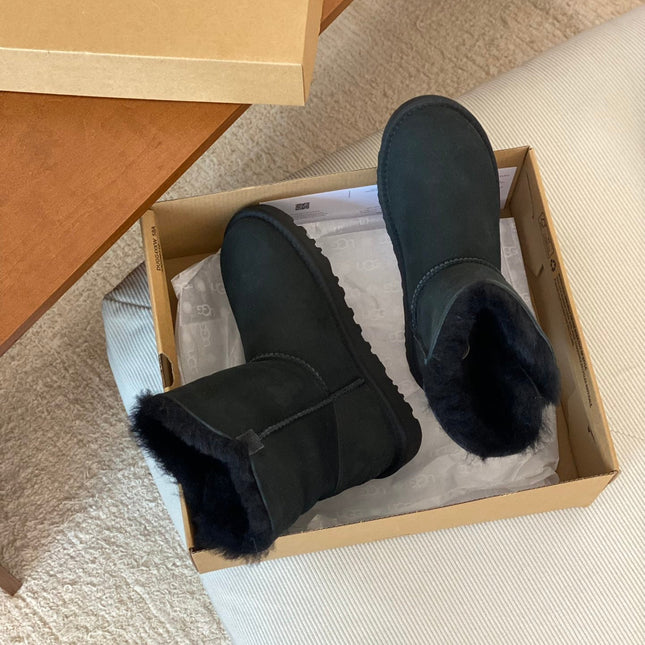 CLASSIC BAILEY BOOTS WITH BUTTONS IN BLACK SUEDE AND WOOL LINED