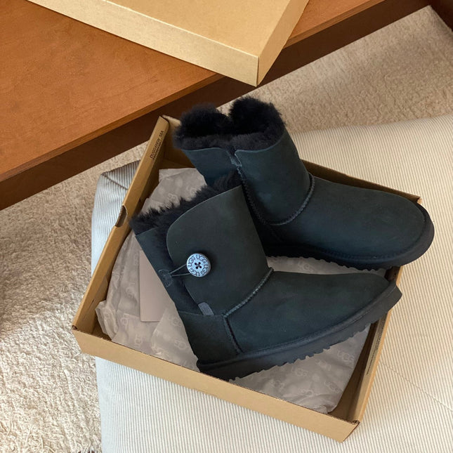 CLASSIC BAILEY BOOTS WITH BUTTONS IN BLACK SUEDE AND WOOL LINED
