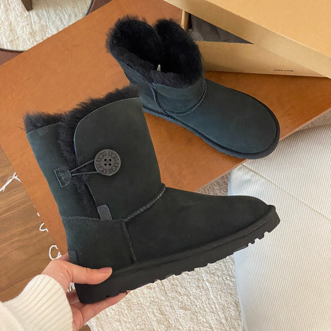 CLASSIC BAILEY BOOTS WITH BUTTONS IN BLACK SUEDE AND WOOL LINED