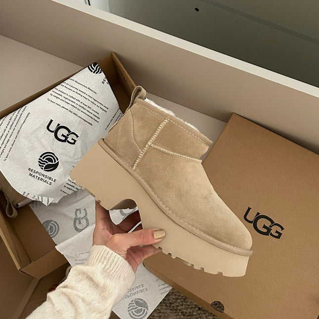 CLASSIC ULTRA MINI PLATFORM IN TORTILLA BROWN SUEDE