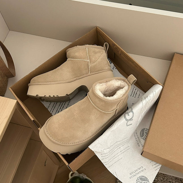 CLASSIC ULTRA MINI PLATFORM IN TORTILLA BROWN SUEDE