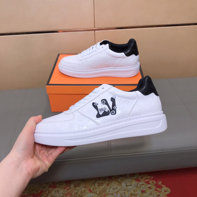 LV TRAINER SHOES IN WHITE AND BLACK CALFSKIN