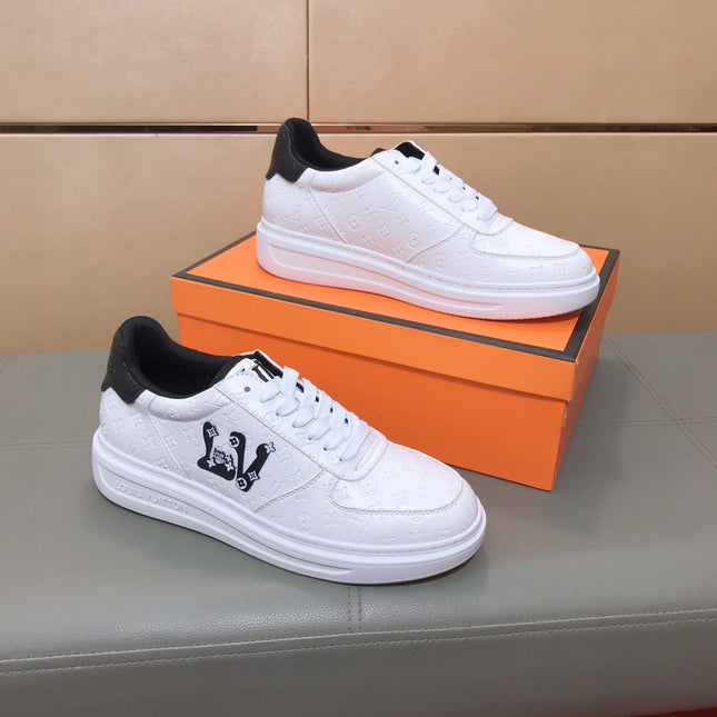 LV TRAINER SHOES IN WHITE AND BLACK CALFSKIN