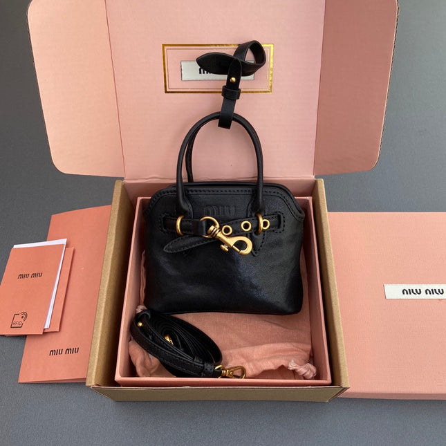 AVENTURE BAG 13 IN BLACK SHINY CALFSKIN