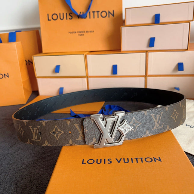 BELT 40MM IN BROWN BLACK GRAINED CALFSKIN EMBOSSED LOGO GREY BUCKLE