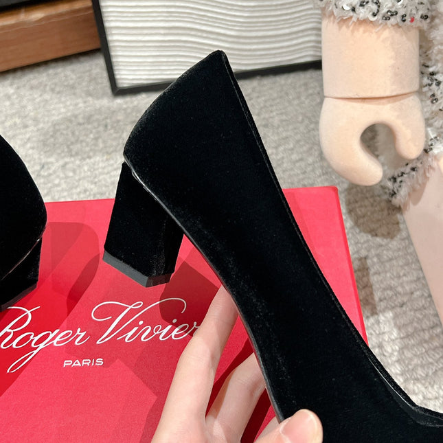 BELLE VIVIER PUMPS IN BLACK VELVET