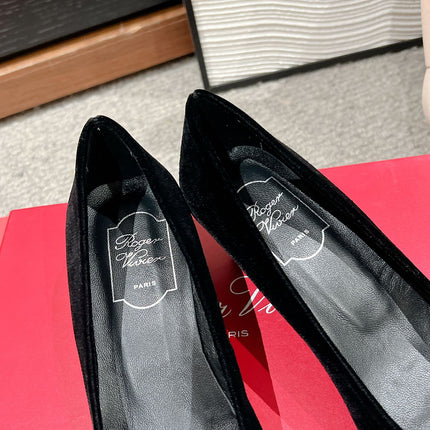 BELLE VIVIER PUMPS IN BLACK VELVET