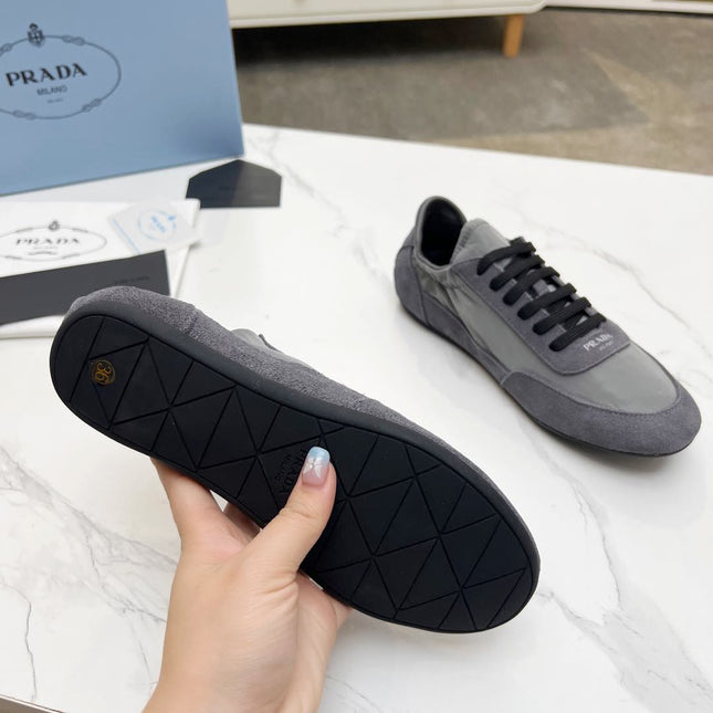 COLLAPSE SNEAKERS IN GRAY SUEDE AND NYLON