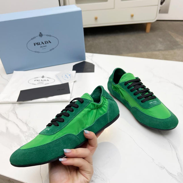 COLLAPSE SNEAKERS IN GREEN SUEDE AND NYLON