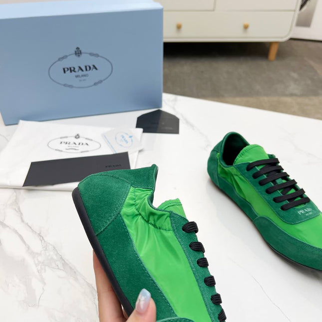 COLLAPSE SNEAKERS IN GREEN SUEDE AND NYLON