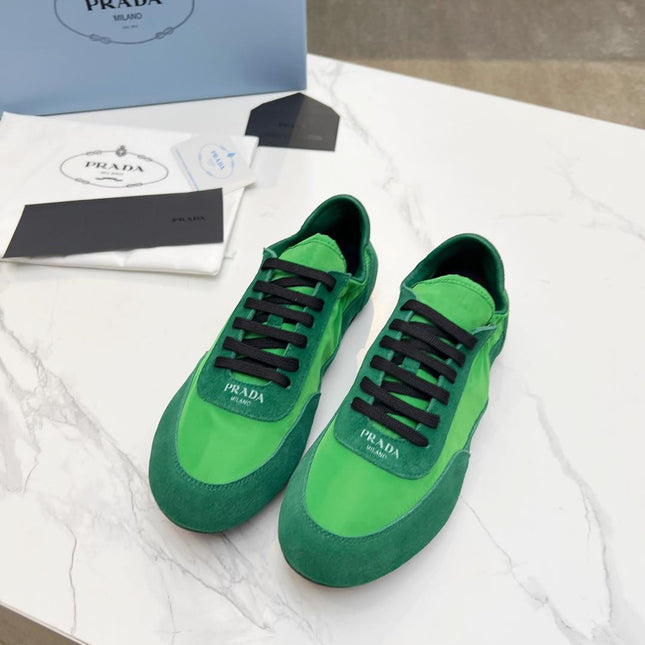 COLLAPSE SNEAKERS IN GREEN SUEDE AND NYLON