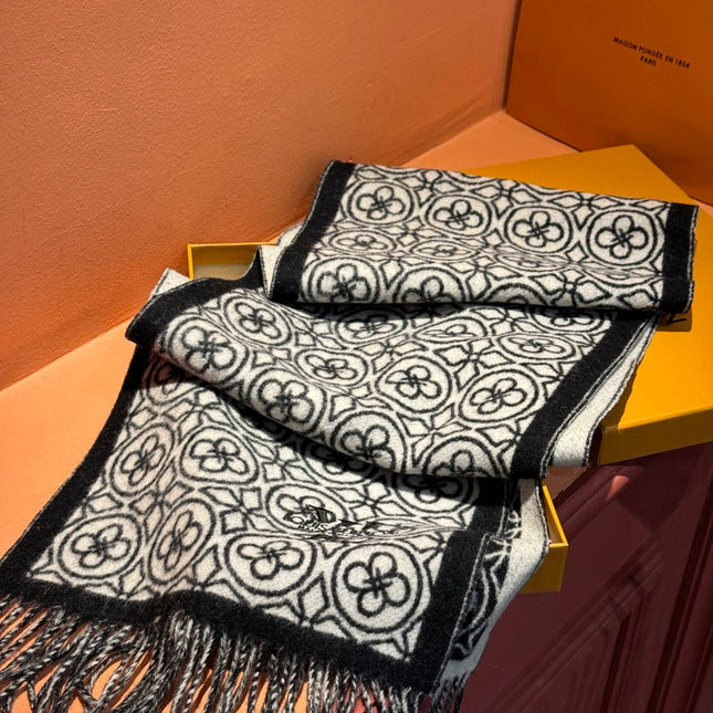 FLOWER MONOGRAM SCARF 180 CM IN BLACK MIX WHITE CASHMERE 388305