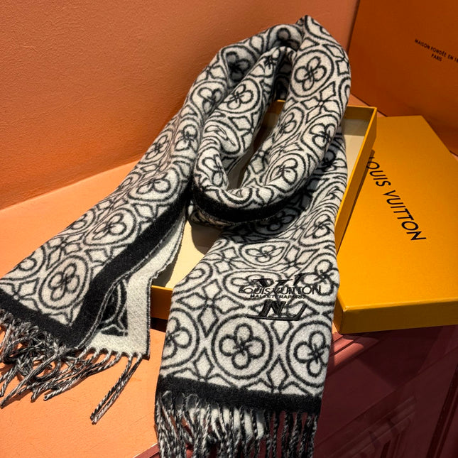 FLOWER MONOGRAM SCARF 180 CM IN BLACK MIX WHITE CASHMERE 388305
