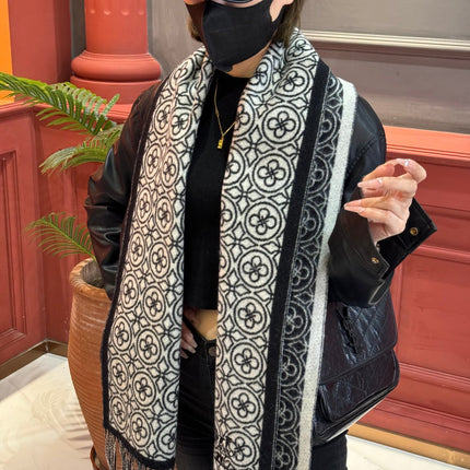 FLOWER MONOGRAM SCARF 180 CM IN BLACK MIX WHITE CASHMERE 388305
