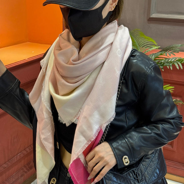 SHAWL 140 CM IN LIGHT PINK CASHMERE AND SILK 413801