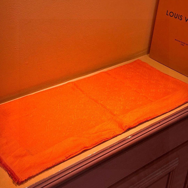LV SCARF 140 CM IN CASHMERE 721462