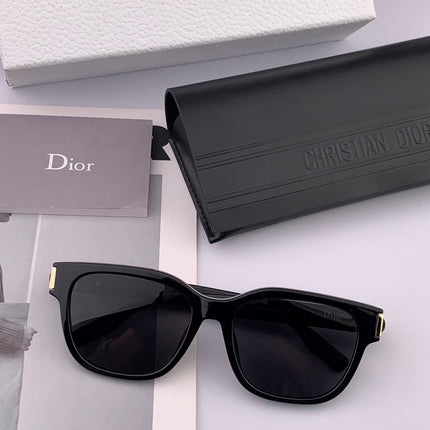 MONTAIGNE SUNGLASS CD6113 IN ACETATE
