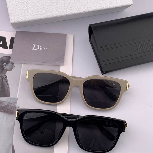 MONTAIGNE SUNGLASS CD6113 IN ACETATE