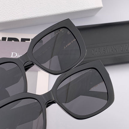 MONTAIGNE SUNGLASS CD1113 IN ACETATE