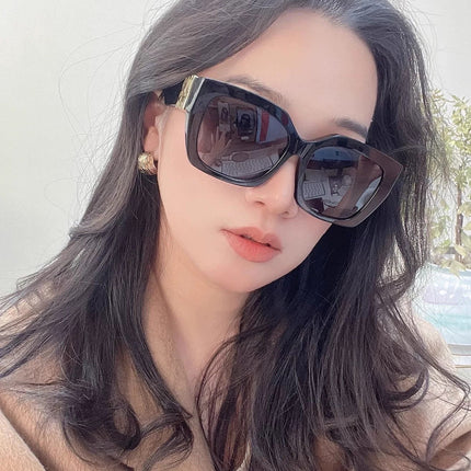 MONTAIGNE SUNGLASS CD1113 IN ACETATE
