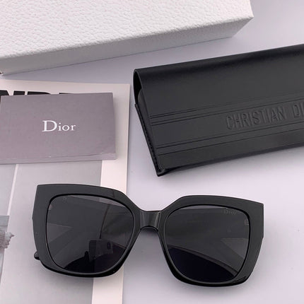 MONTAIGNE SUNGLASS CD1113 IN ACETATE