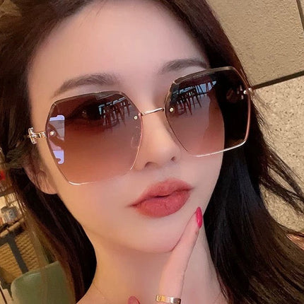 MONTAIGNE SUNGLASS CD3022 IN BROWN METAL