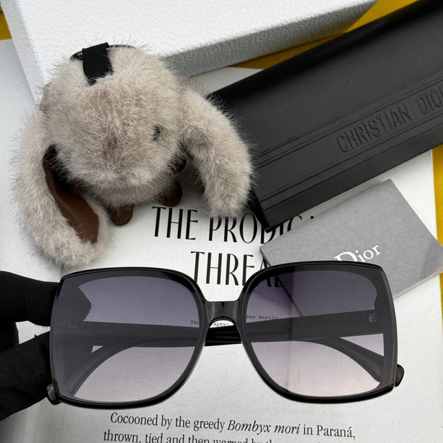 MONTAIGNE SUNGLASS CD3311 IN ACETATE