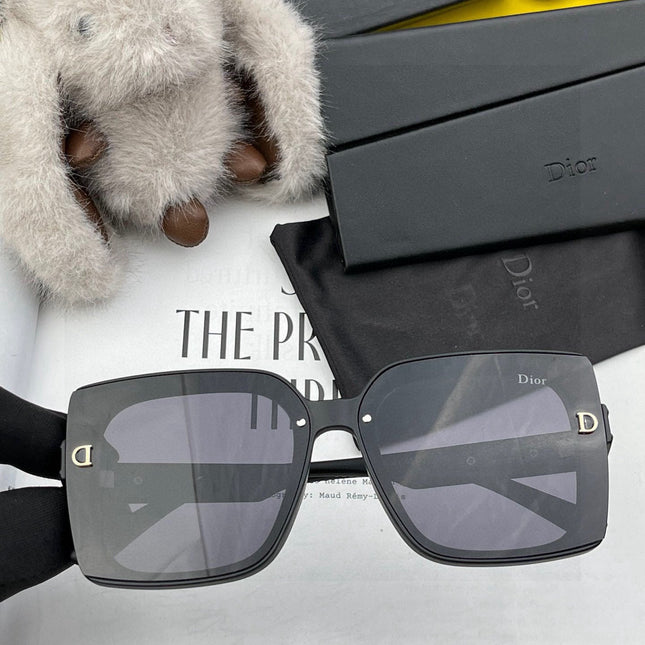 MONTAIGNE SUNGLASS CD1615 IN ACETATE
